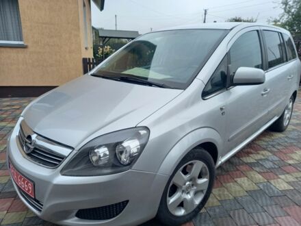 Серый Опель Зафира, объемом двигателя 7.5 л и пробегом 240 тыс. км за 7500 $, фото 1 на Automoto.ua