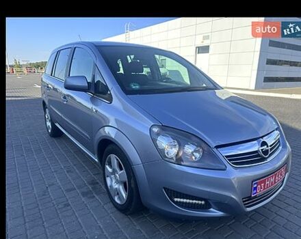 Серый Опель Зафира, объемом двигателя 1.7 л и пробегом 250 тыс. км за 7600 $, фото 1 на Automoto.ua