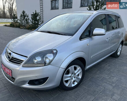 Серый Опель Зафира, объемом двигателя 1.6 л и пробегом 182 тыс. км за 6850 $, фото 1 на Automoto.ua