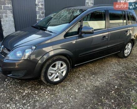 Серый Опель Зафира, объемом двигателя 1.69 л и пробегом 260 тыс. км за 6300 $, фото 1 на Automoto.ua