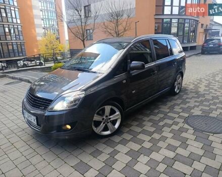 Серый Опель Зафира, объемом двигателя 1.7 л и пробегом 261 тыс. км за 7950 $, фото 1 на Automoto.ua