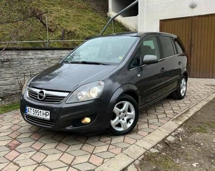 Серый Опель Зафира, объемом двигателя 1.7 л и пробегом 212 тыс. км за 6400 $, фото 1 на Automoto.ua