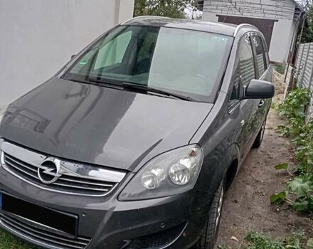 Серый Опель Зафира, объемом двигателя 1.69 л и пробегом 199 тыс. км за 8200 $, фото 1 на Automoto.ua