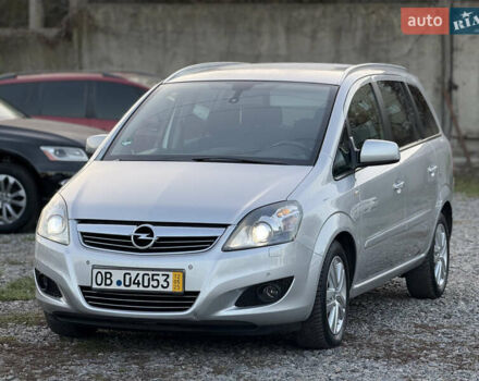 Серый Опель Зафира, объемом двигателя 1.8 л и пробегом 189 тыс. км за 7950 $, фото 1 на Automoto.ua