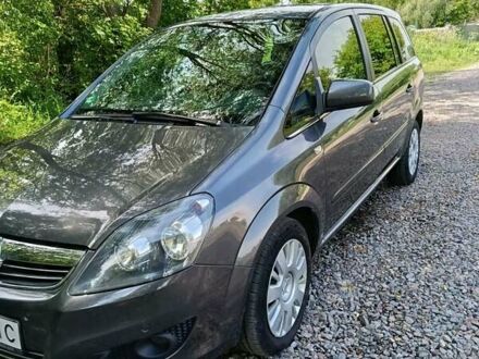 Опель Зафира 2011 в Пирятине на Automoto.ua Серый Опель Зафира, объемом двигателя 1.6 л и пробегом 230 тыс. км за 7500 $, фото 1 на Automoto.ua