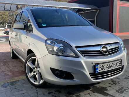 Серый Опель Зафира, объемом двигателя 1.7 л и пробегом 211 тыс. км за 7599 $, фото 1 на Automoto.ua