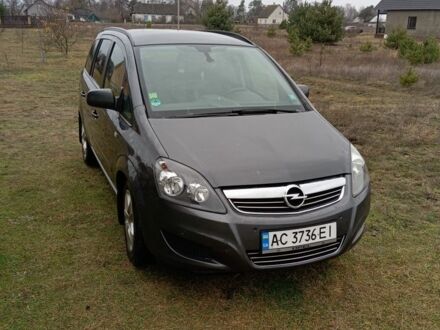 Серый Опель Зафира, объемом двигателя 1.7 л и пробегом 217 тыс. км за 6978 $, фото 1 на Automoto.ua