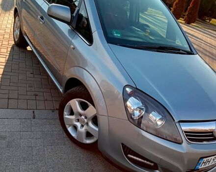 Серый Опель Зафира, объемом двигателя 1.7 л и пробегом 23000 тыс. км за 7600 $, фото 1 на Automoto.ua