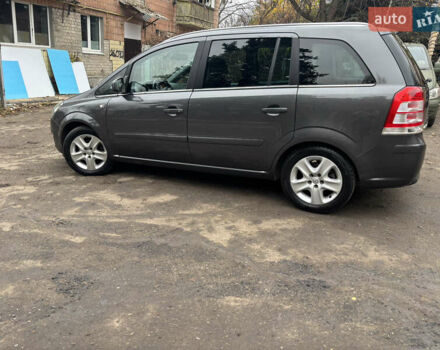 Серый Опель Зафира, объемом двигателя 1.6 л и пробегом 185 тыс. км за 7200 $, фото 1 на Automoto.ua