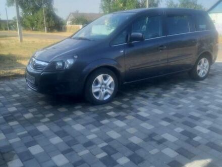 Серый Опель Зафира, объемом двигателя 1.6 л и пробегом 174 тыс. км за 7500 $, фото 1 на Automoto.ua