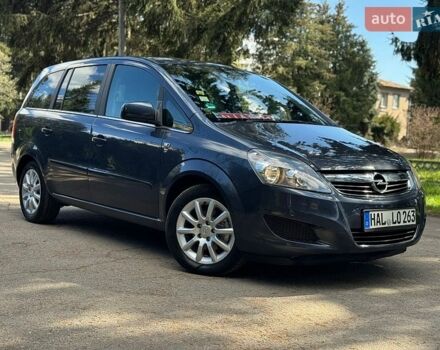 Серый Опель Зафира, объемом двигателя 1.8 л и пробегом 212 тыс. км за 6950 $, фото 1 на Automoto.ua