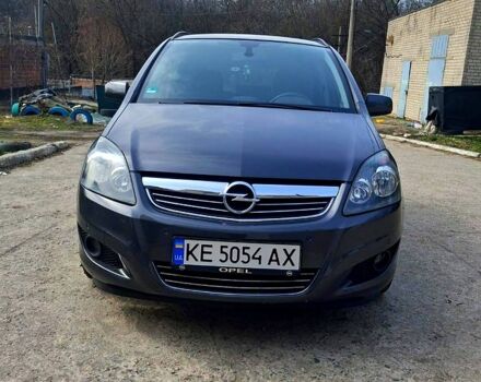 Серый Опель Зафира, объемом двигателя 1.8 л и пробегом 181 тыс. км за 7700 $, фото 1 на Automoto.ua