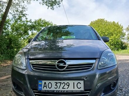 Опель Зафира 2011 в Пирятине на Automoto.ua Серый Опель Зафира, объемом двигателя 1.6 л и пробегом 230 тыс. км за 7500 $, фото 1 на Automoto.ua