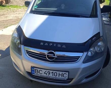 Серый Опель Зафира, объемом двигателя 1.7 л и пробегом 228 тыс. км за 6399 $, фото 1 на Automoto.ua