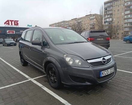 Серый Опель Зафира, объемом двигателя 1.7 л и пробегом 300 тыс. км за 3600 $, фото 1 на Automoto.ua