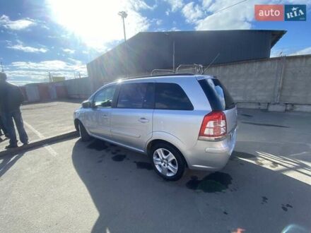 Серый Опель Зафира, объемом двигателя 1.8 л и пробегом 250 тыс. км за 5800 $, фото 1 на Automoto.ua