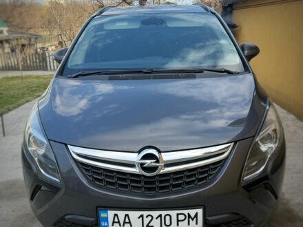 Серый Опель Зафира, объемом двигателя 2 л и пробегом 234 тыс. км за 9500 $, фото 1 на Automoto.ua