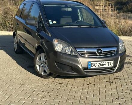 Серый Опель Зафира, объемом двигателя 1.7 л и пробегом 196 тыс. км за 8100 $, фото 1 на Automoto.ua