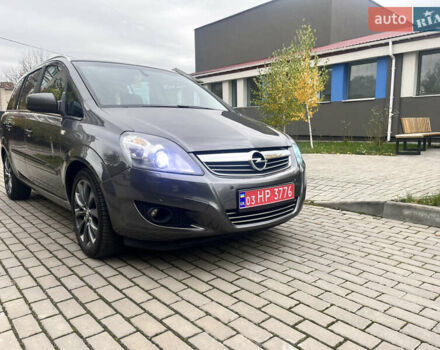 Опель Зафира 2012 в Луцке на Automoto.ua Серый Опель Зафира, объемом двигателя 1.7 л и пробегом 242 тыс. км за 8600 $, фото 1 на Automoto.ua