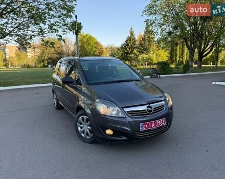Серый Опель Зафира, объемом двигателя 1.8 л и пробегом 186 тыс. км за 6700 $, фото 1 на Automoto.ua