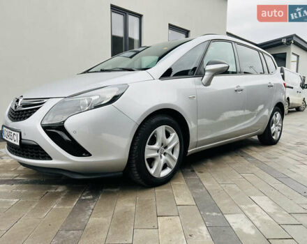 Серый Опель Зафира, объемом двигателя 2 л и пробегом 284 тыс. км за 8300 $, фото 1 на Automoto.ua