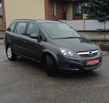Серый Опель Зафира, объемом двигателя 1.6 л и пробегом 183 тыс. км за 7300 $, фото 1 на Automoto.ua