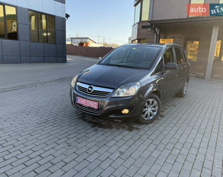 Серый Опель Зафира, объемом двигателя 1.8 л и пробегом 170 тыс. км за 7200 $, фото 1 на Automoto.ua