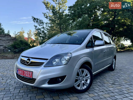 Опель Зафіра 2012 у Харкові на Automoto.ua Сірий Опель Зафіра, об'ємом двигуна 1.8 л та пробігом 202 тис. км за 8550 $, фото 1 на Automoto.ua