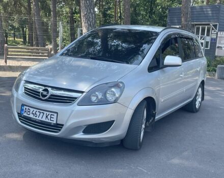 Серый Опель Зафира, объемом двигателя 1.7 л и пробегом 2 тыс. км за 7500 $, фото 1 на Automoto.ua