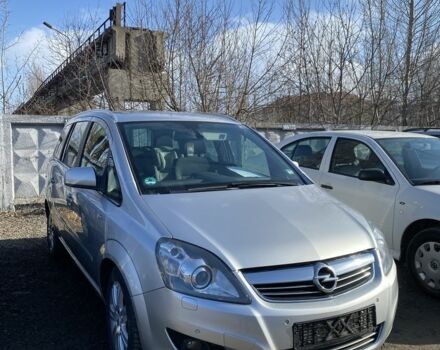 Серый Опель Зафира, объемом двигателя 1.7 л и пробегом 242 тыс. км за 7999 $, фото 1 на Automoto.ua