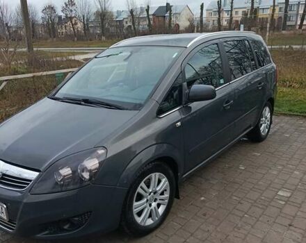 Серый Опель Зафира, объемом двигателя 1.7 л и пробегом 203 тыс. км за 8300 $, фото 1 на Automoto.ua