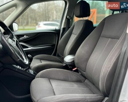 Серый Опель Зафира, объемом двигателя 2 л и пробегом 255 тыс. км за 10500 $, фото 1 на Automoto.ua