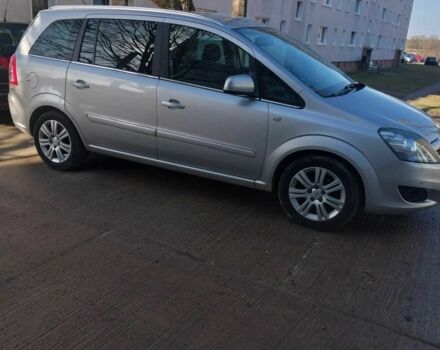 Серый Опель Зафира, объемом двигателя 1.8 л и пробегом 251 тыс. км за 8499 $, фото 1 на Automoto.ua