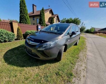 Серый Опель Зафира, объемом двигателя 2 л и пробегом 311 тыс. км за 10500 $, фото 1 на Automoto.ua
