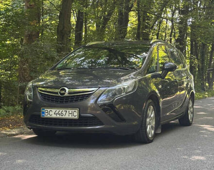 Серый Опель Зафира, объемом двигателя 1.6 л и пробегом 198 тыс. км за 8900 $, фото 1 на Automoto.ua
