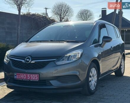 Серый Опель Зафира, объемом двигателя 1.6 л и пробегом 163 тыс. км за 12600 $, фото 1 на Automoto.ua