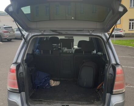 Синий Опель Зафира, объемом двигателя 0 л и пробегом 348 тыс. км за 4600 $, фото 2 на Automoto.ua