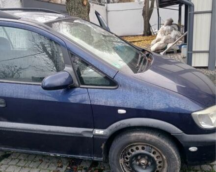 Синий Опель Зафира, объемом двигателя 1.8 л и пробегом 290 тыс. км за 2000 $, фото 4 на Automoto.ua