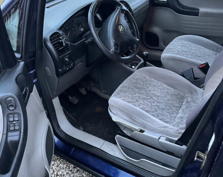 Синий Опель Зафира, объемом двигателя 1.8 л и пробегом 307 тыс. км за 2399 $, фото 8 на Automoto.ua