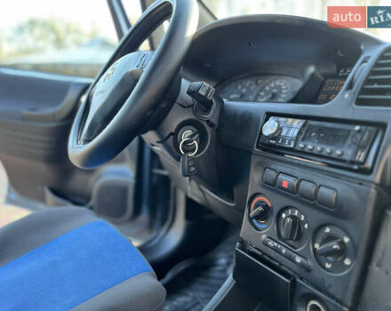 Синий Опель Зафира, объемом двигателя 2 л и пробегом 299 тыс. км за 2649 $, фото 30 на Automoto.ua