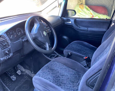 Синий Опель Зафира, объемом двигателя 1.6 л и пробегом 352 тыс. км за 3200 $, фото 7 на Automoto.ua