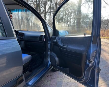 Синий Опель Зафира, объемом двигателя 2 л и пробегом 280 тыс. км за 2650 $, фото 17 на Automoto.ua