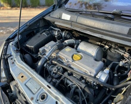 Синий Опель Зафира, объемом двигателя 2 л и пробегом 280 тыс. км за 2650 $, фото 13 на Automoto.ua