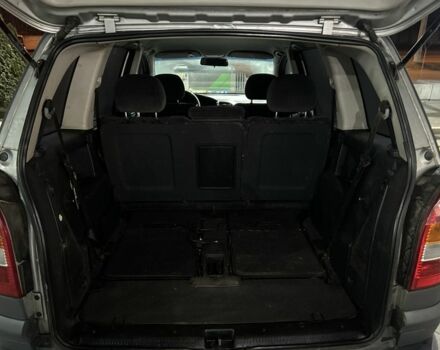 Синий Опель Зафира, объемом двигателя 2 л и пробегом 300 тыс. км за 2050 $, фото 10 на Automoto.ua