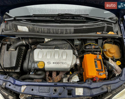 Синий Опель Зафира, объемом двигателя 1.8 л и пробегом 240 тыс. км за 3700 $, фото 12 на Automoto.ua