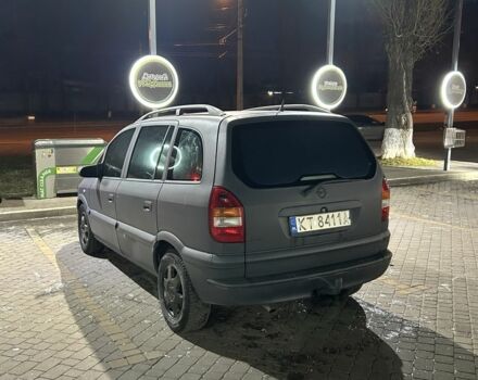 Синий Опель Зафира, объемом двигателя 2 л и пробегом 300 тыс. км за 2050 $, фото 3 на Automoto.ua