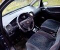 Синий Опель Зафира, объемом двигателя 2 л и пробегом 300 тыс. км за 2750 $, фото 5 на Automoto.ua