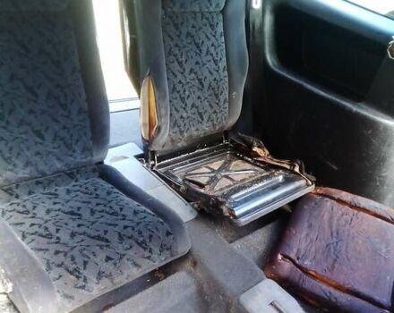 Синий Опель Зафира, объемом двигателя 2 л и пробегом 370 тыс. км за 2500 $, фото 12 на Automoto.ua
