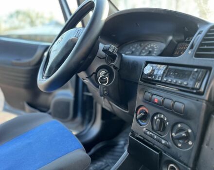 Синий Опель Зафира, объемом двигателя 2 л и пробегом 280 тыс. км за 2650 $, фото 19 на Automoto.ua