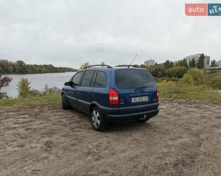 Синий Опель Зафира, объемом двигателя 2.2 л и пробегом 341 тыс. км за 5200 $, фото 3 на Automoto.ua